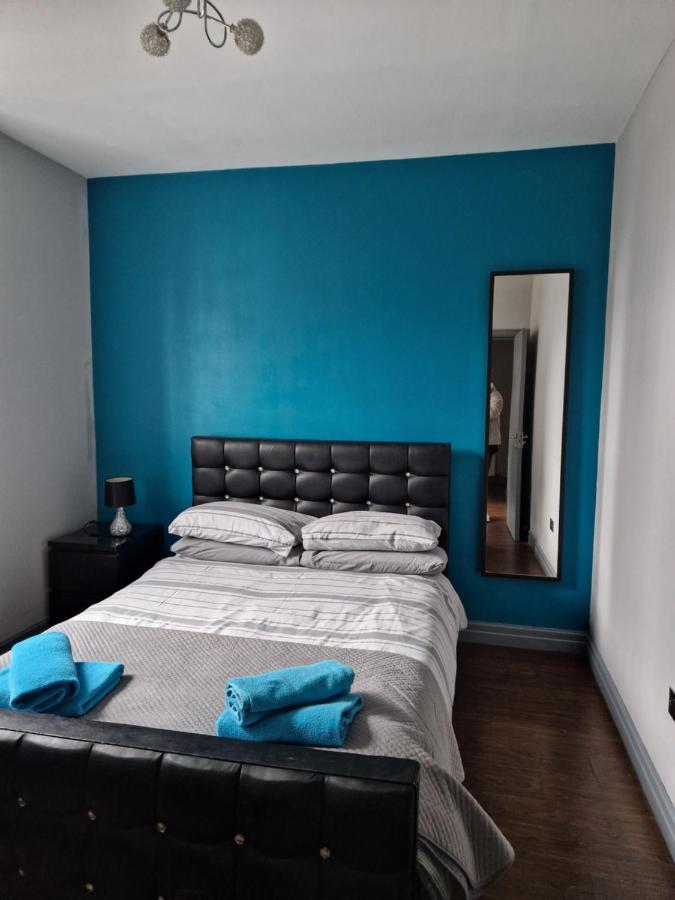 Lewis Apartment 1 Northern Quarter Sleeps Upto 4 مانشستر المظهر الخارجي الصورة